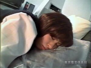 君崎加織の美少女、華麗なるウンチの奏でる官能的な一場面