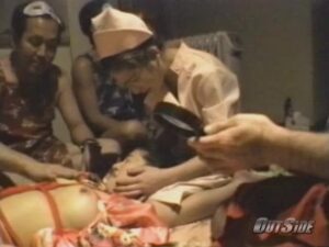 美しき葵マリーが贈る究極の排泄ショー！感動の脱糞劇をご堪能ください