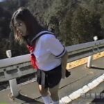 驚き！仰天の野外聖水プレイ17で川辺でのお茶会に参加！