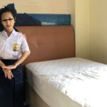 魅惑の海外女学生制服姿で絶頂する拘束プレイ ぐるぐる女学生 02