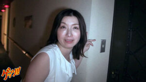 極上OL美女の肉体言語愛撮 9時間の官能的な一方通行純愛