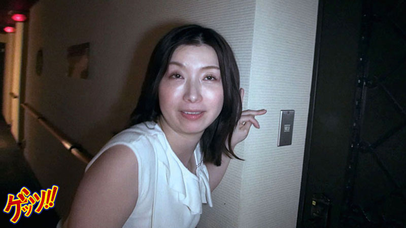 極上OL美女の肉体言語愛撮 9時間の官能的な一方通行純愛