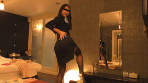 ラブホで自撮り！みなみさんの官能的なうんこのおんな体験