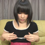 官能的な若妻が糞かき出しのアナルオナニーを激撮！