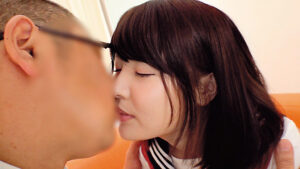 かなちゃん18歳の素人美少女が恩師に処女を捧げる！禁断の初中出し体験を完全収録！