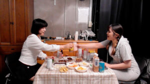 お下品女子たちの秘密の宴会！お酒で解放される痴態トーク