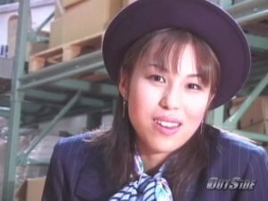 魅惑のコスプレ美女が贈る排泄シーン！神咲あゆみ ステュワーデス編