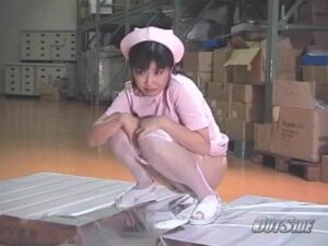 桜井ひかるのナースコスで大胆排泄シーン！コスプレスカトロ白書