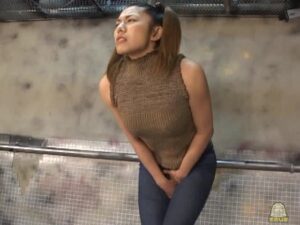 白石美月の尿意我慢！社長秘書がおもらしする大失態